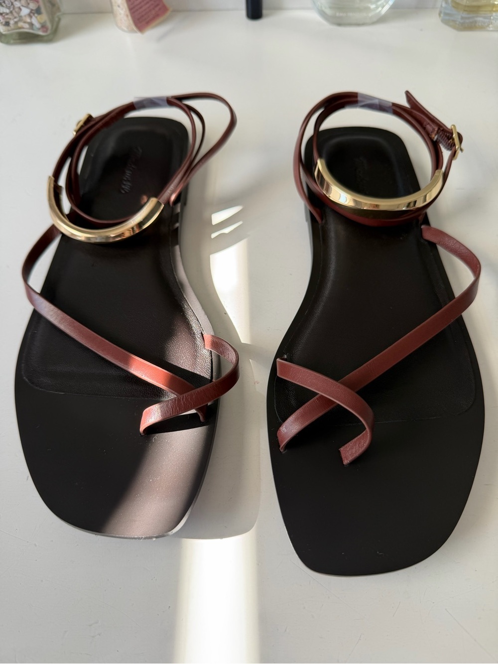 Madewell Sandals with Cherry-Brown Straps and Gold Accent Ring